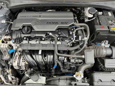 Used 2025 Hyundai Elantra SEL image 31