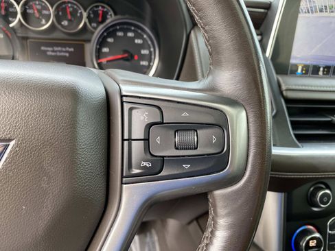Used 2021 Chevrolet Suburban Z71 w/ Luxury Package image 20
