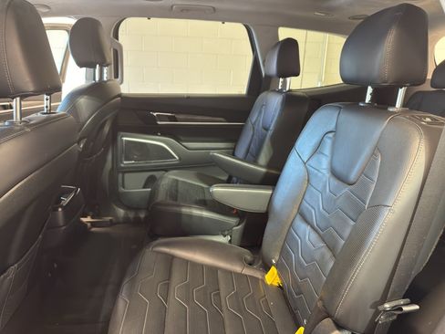 Used 2020 Kia Telluride SX w/ SX Prestige Package AWD/4WD image 28