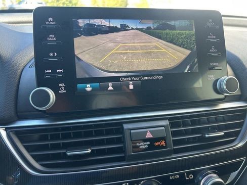 Used 2018 Honda Accord Sport image 12