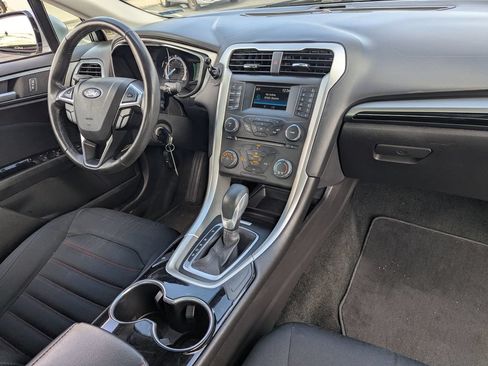Used 2016 Ford Fusion SE AWD/4WD image 29