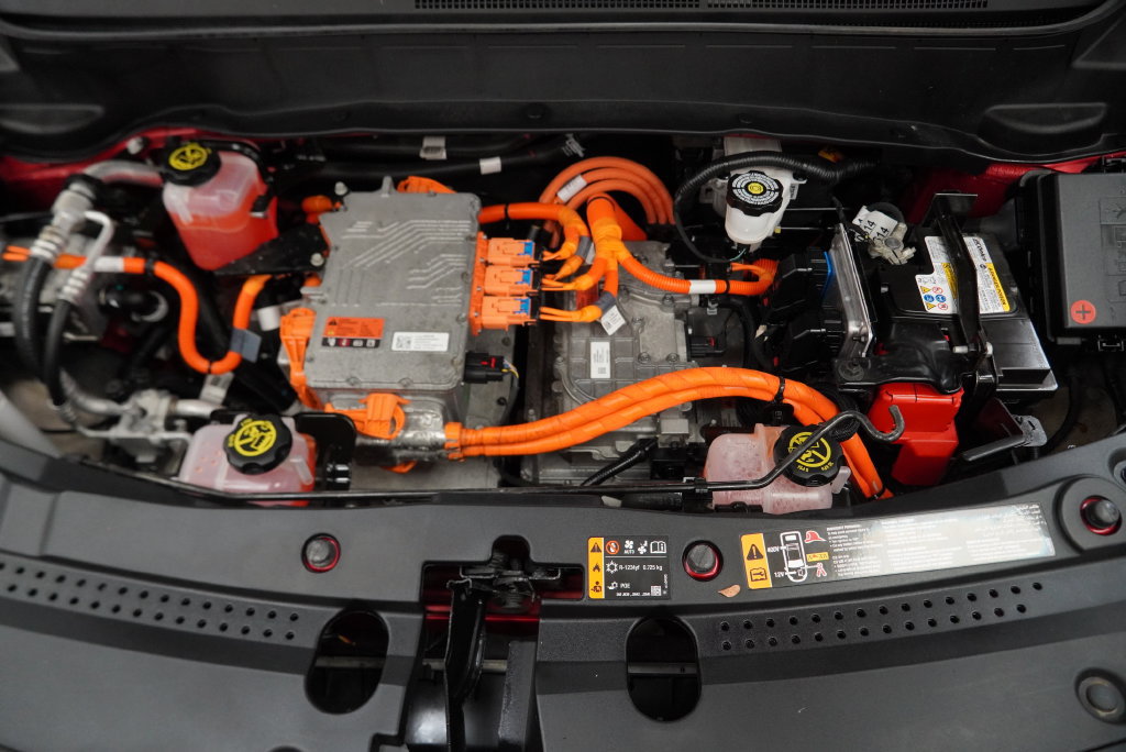 Used 2023 Chevrolet Bolt EUV Premier FWD image 42
