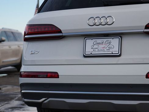 Used 2024 Audi Q7 3.0T Premium Plus image 11