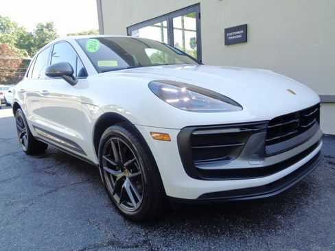 Used 2024 Porsche Macan Turbo AWD/4WD image 3