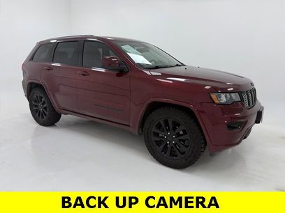 Used 2017 Jeep Grand Cherokee Altitude