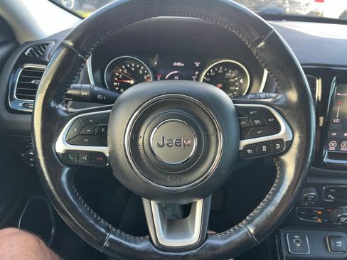 Certified 2021 Jeep Compass Limited FWD image 40