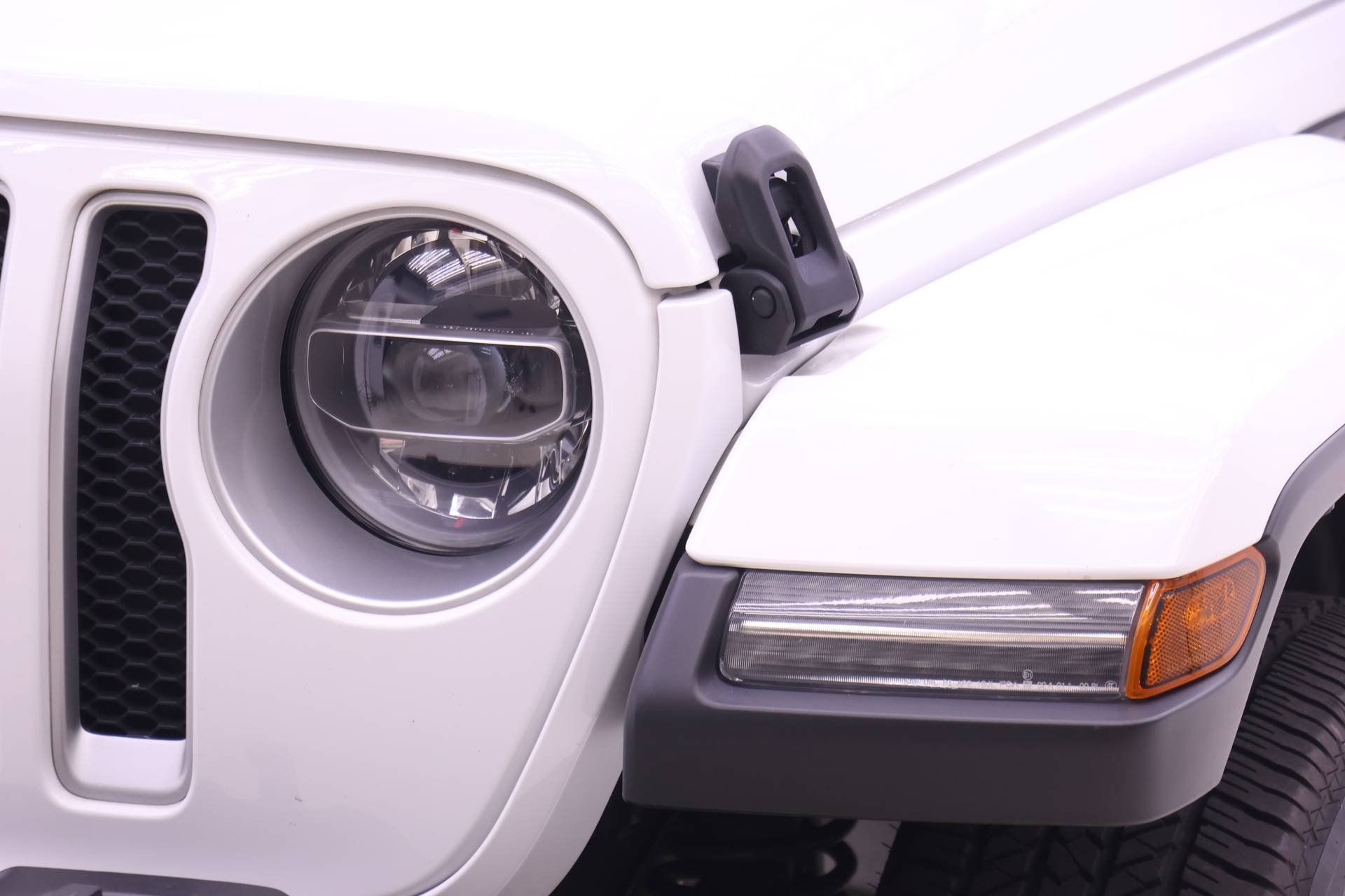 Used 2021 Jeep Wrangler Unlimited Sahara w/ LED Lighting Group AWD/4WD image 25