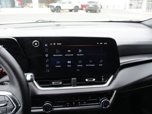 Used 2025 Chevrolet Equinox LT AWD/4WD image 16