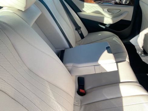 Used 2017 Mercedes-Benz E 300 w/ Premium 1 Package image 31