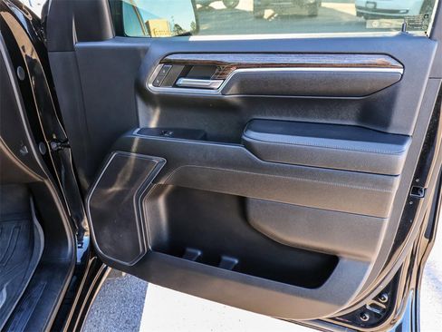 Used 2024 GMC Sierra 1500 Elevation image 16