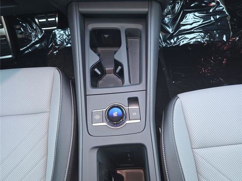 New 2025 Volkswagen Tiguan SE R-Line image 14