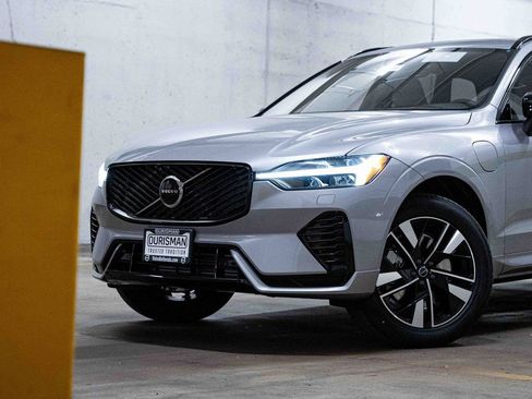New 2026 Volvo XC60 T8 Core w/ Climate Package AWD/4WD image 2