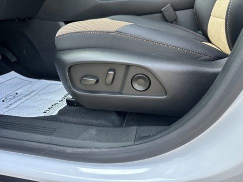 New 2026 Chevrolet Equinox ACTIV w/ Convenience Package III image 15