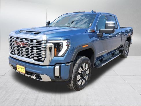 New 2026 GMC Sierra 2500 Denali w/ Denali Reserve Package AWD/4WD image 3