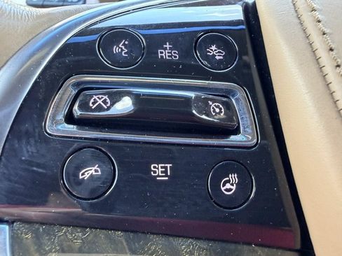 Used 2019 Cadillac Escalade Platinum AWD/4WD image 27