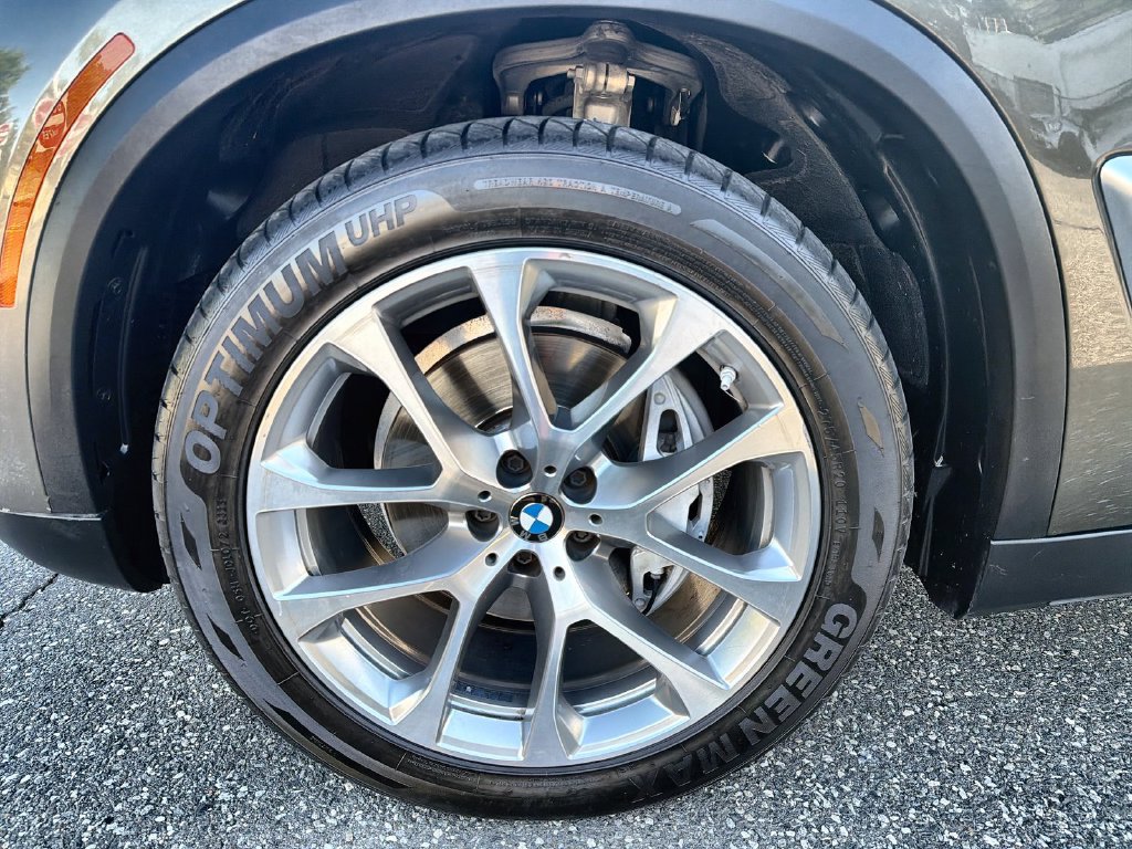 Used 2024 BMW X5 xDrive40i w/ Premium Package AWD/4WD image 16