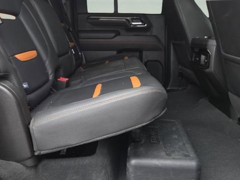 Used 2025 GMC Sierra 2500 AT4 w/ Technology Package image 16