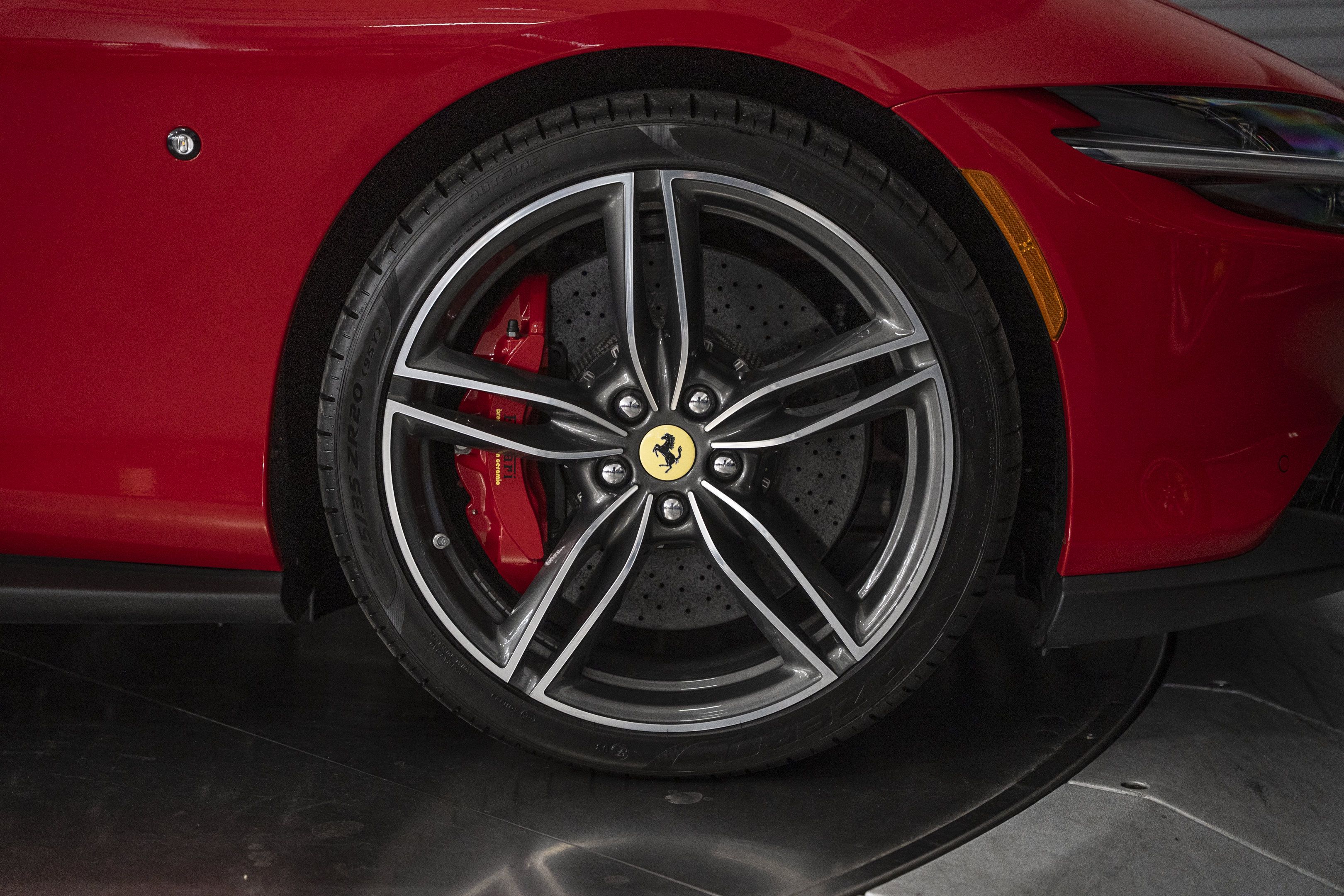Used 2026 Ferrari Roma Spider RWD image 20