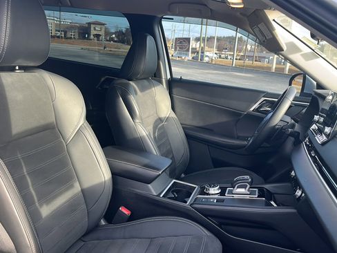 Used 2022 Mitsubishi Outlander SE image 11