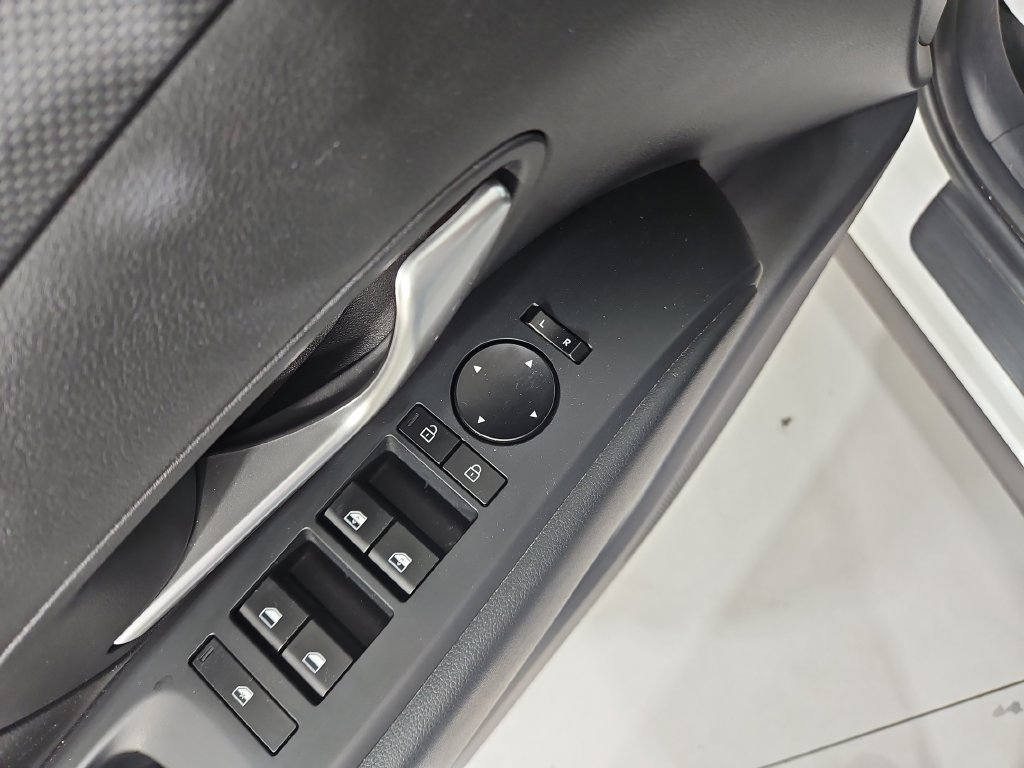 Certified 2025 Hyundai Tucson SEL AWD/4WD image 13