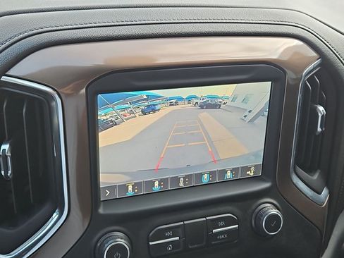 Used 2019 Chevrolet Silverado 1500 High Country w/ High Country Premium Package AWD/4WD image 14