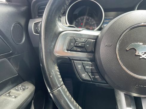 Used 2018 Ford Mustang Coupe w/ Equipment Group 101A RWD image 12
