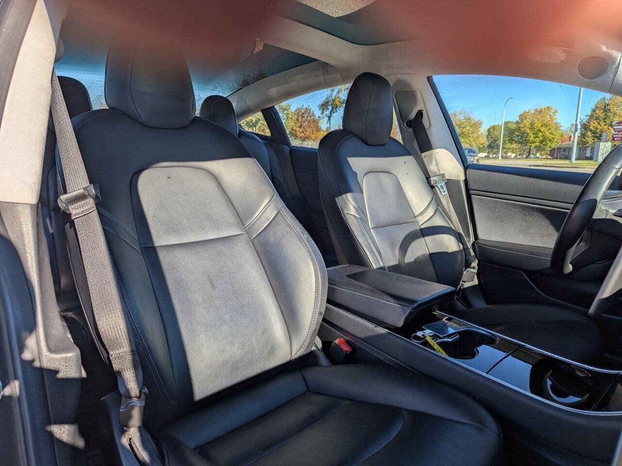 Used 2017 Tesla Model 3 Long Range RWD image 11