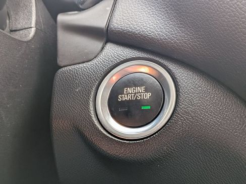 Used 2023 Chevrolet Equinox LT FWD image 19