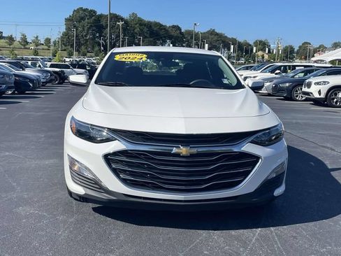 Used 2024 Chevrolet Malibu LT FWD image 2
