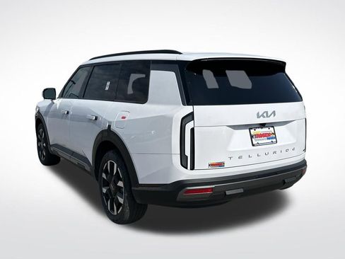 New 2027 Kia Telluride S image 3