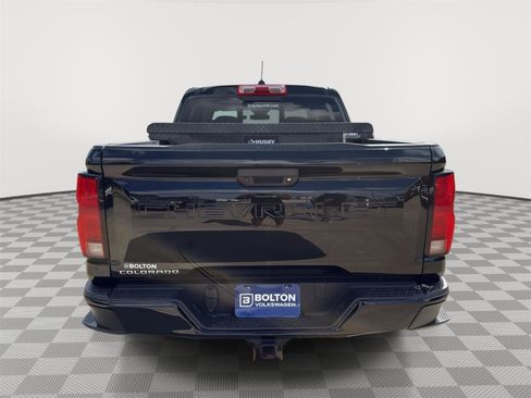 Used 2023 Chevrolet Colorado Z71 w/ Z71 Convenience Package 2 image 4