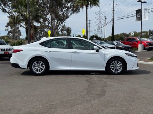 Used 2026 Toyota Camry LE FWD image 30