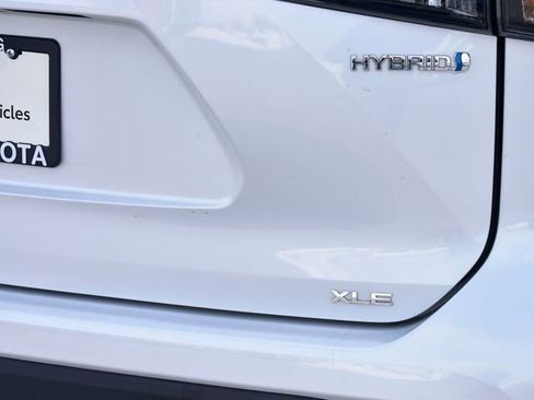 Certified 2022 Toyota Highlander XLE image 10