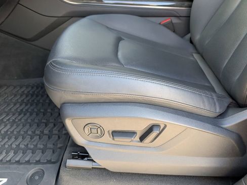 Used 2024 Audi Q7 3.0T Premium Plus image 13