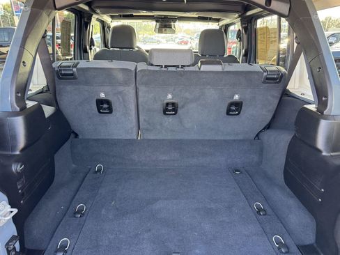 Certified 2025 Jeep Wrangler Unlimited Sahara w/ Safety Group AWD/4WD image 14