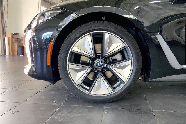 New 2026 BMW i4 eDrive40 w/ Premium Package RWD image 12