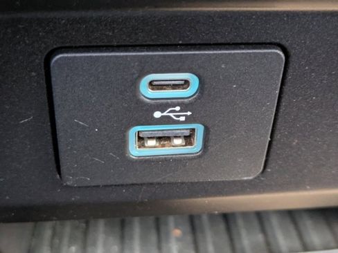 Used 2022 Ford F350 XLT w/ Black Appearance Package image 19