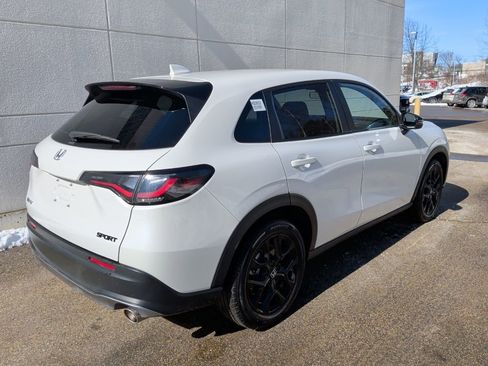 Certified 2025 Honda HR-V Sport image 7