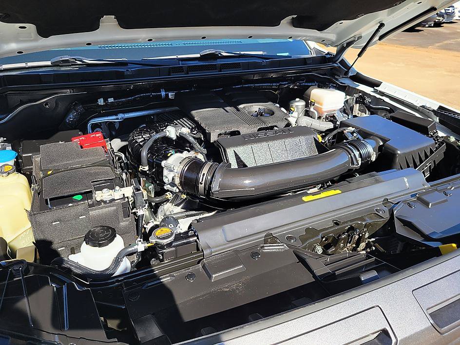 Certified 2025 Nissan Frontier SV w/ SV Convenience Package RWD image 17