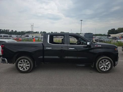 Used 2019 Chevrolet Silverado 1500 LTZ w/ LTZ Premium Package AWD/4WD image 13