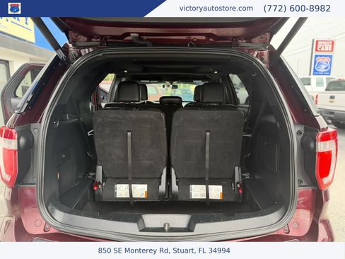 Used 2018 Ford Explorer XLT w/ Equipment Group 202A AWD/4WD image 39