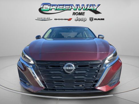 Used 2025 Nissan Altima 2.5 SV AWD/4WD image 3