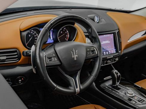 Used 2017 Maserati Levante S image 13