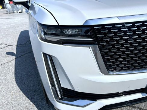 Certified 2024 Cadillac Escalade Premium Luxury w/ Performance Package AWD/4WD image 10