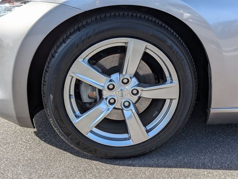 Used 2009 Nissan 370Z Touring w/ Aerodynamics Pkg image 10