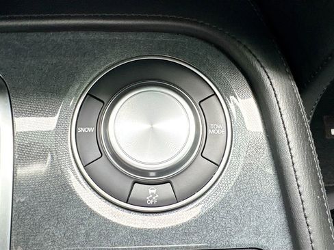 Used 2024 Nissan Armada SL w/ Midnight Edition Package image 23