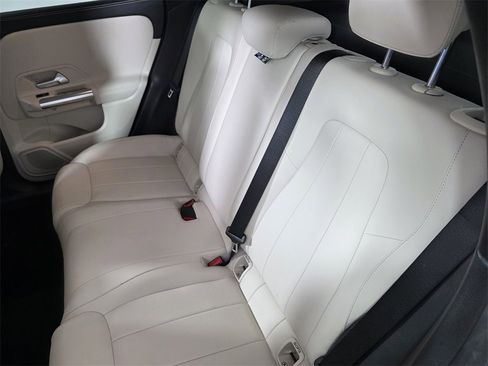 Used 2023 Mercedes-Benz GLA 250 image 15