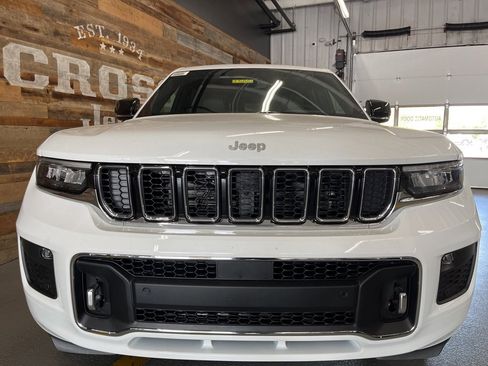 New 2025 Jeep Grand Cherokee L Overland w/ Trailer Tow Package image 13