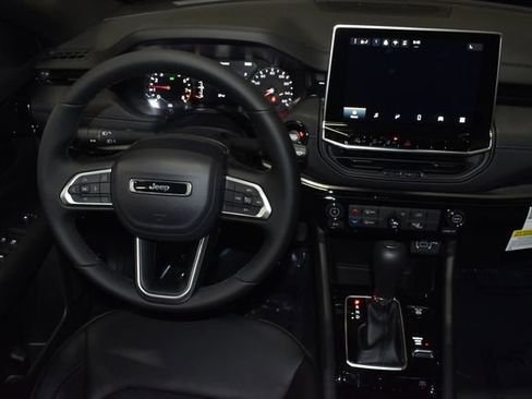 New 2026 Jeep Compass Latitude image 11