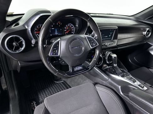 Used 2017 Chevrolet Camaro LT RWD image 10